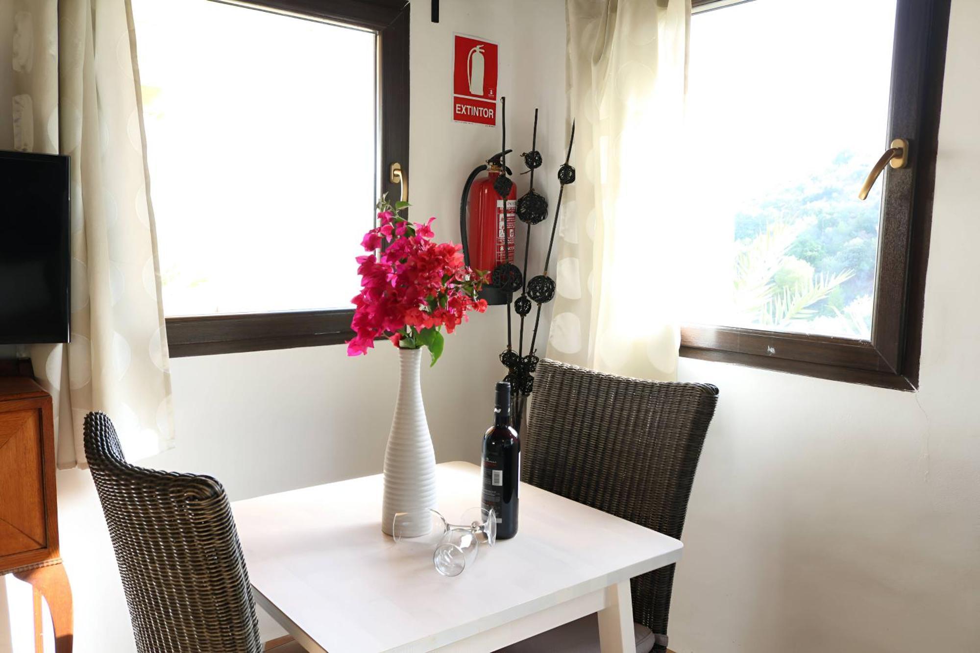 Private Detached Chalet With Own Jacuzzi Mi Dushi Tolox Exteriér fotografie